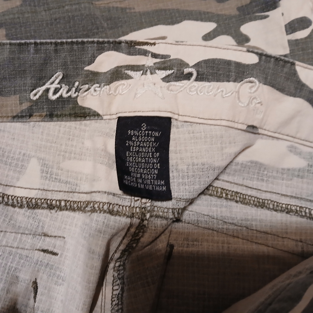 Y2k Camo Cargo Pants - Picture 3 of 4